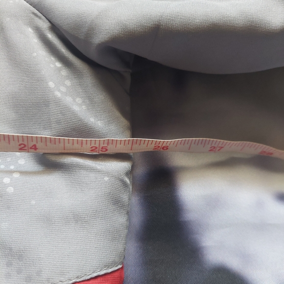 Calgary Flames Reflective Reebok Pull Over Quarter Zip. - Picture 9 of 9